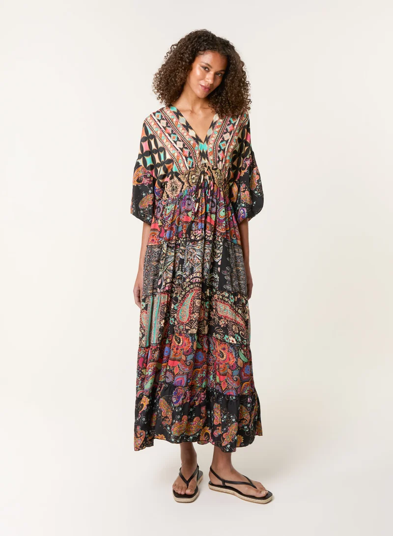 بلو فانيلا فستان بياقة على شكل حرف  متعدد الطبقات