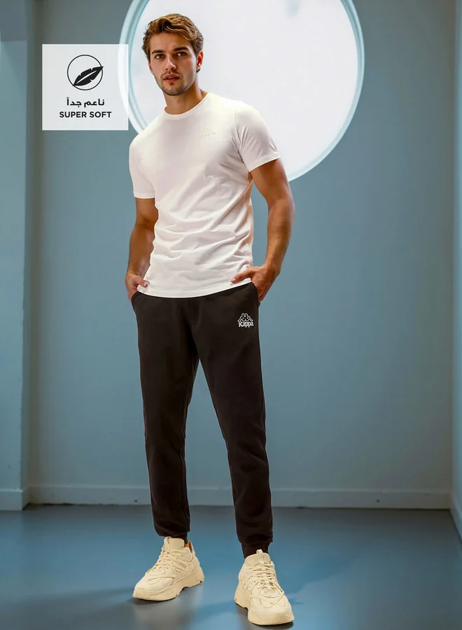 كابا تيشيرت بقصّة عادية وياقة ضيّقة وأكمام قصيرة من كابا