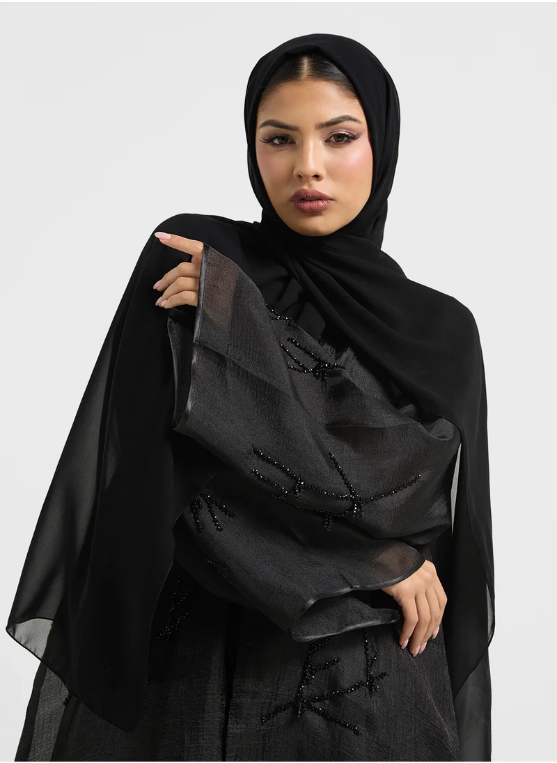 هيا كلوزيت Embellished V-Neck Mesh Detailed Abaya