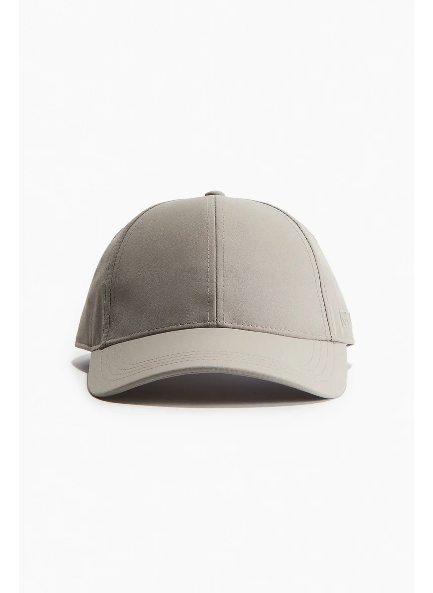 H&M Water-Repellent Sports Cap