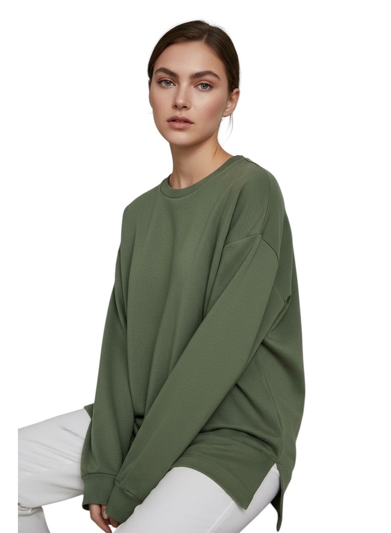 An olive-green plain sweatshirt with a round neckline and a normal fit. - Image 4