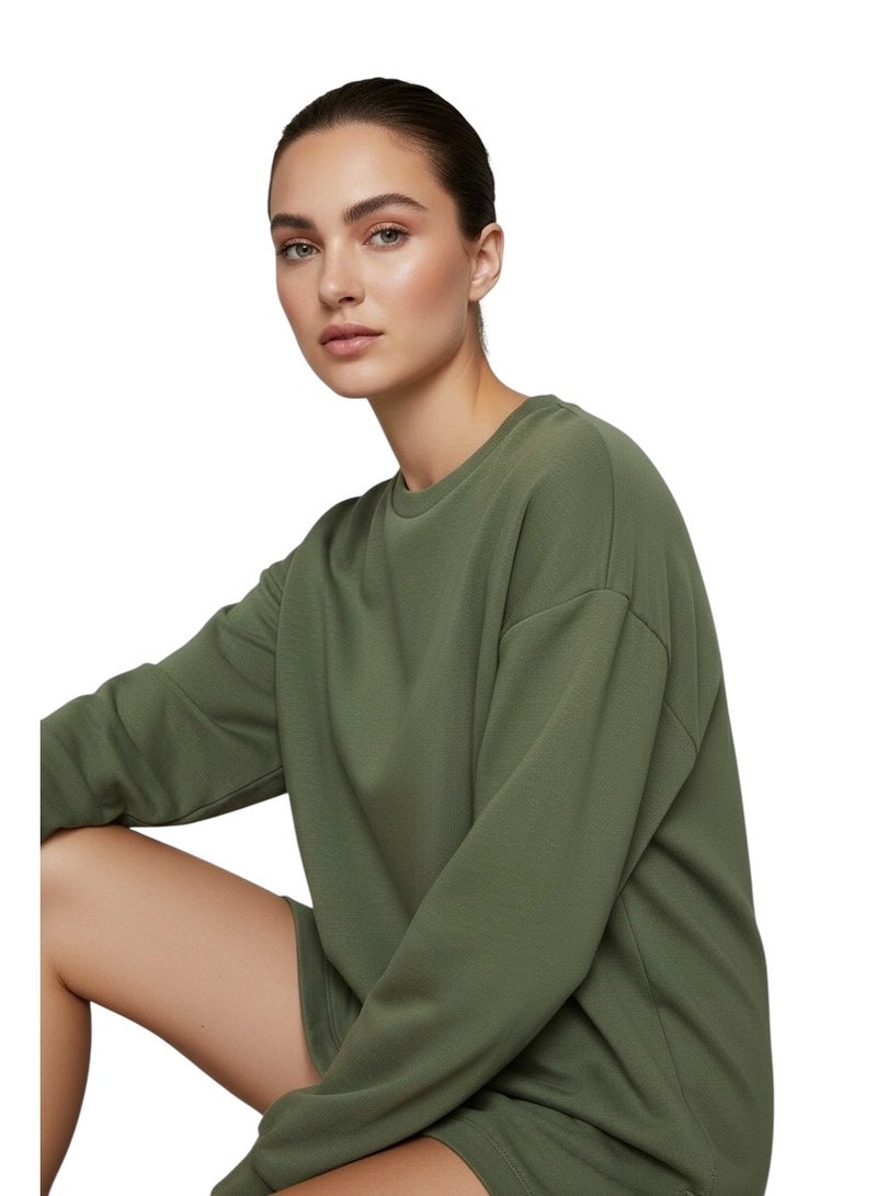 An olive-green plain sweatshirt with a round neckline and a normal fit. - Image 3