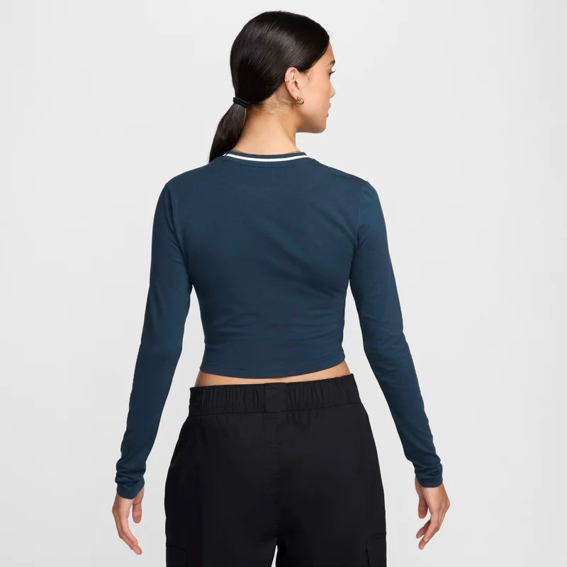 Nike Women's Sportswear Chill Long-Sleeve Cropped Graphic Tee