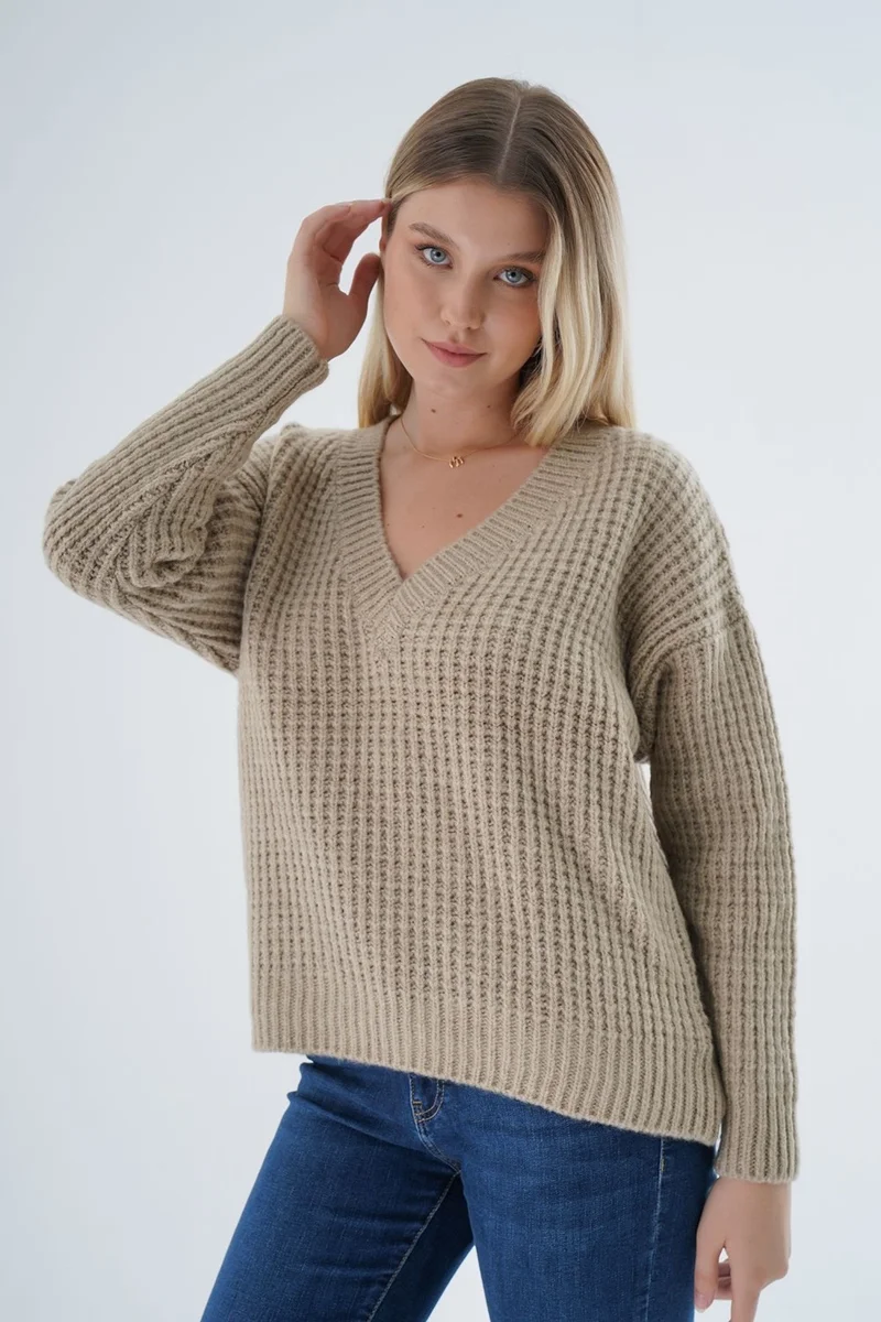 Trist Star Women Beige Oversize V Neck Nopen Selanik Knitting Wool Special Yarn Knitwear Knitted Sweater TRIST-6160