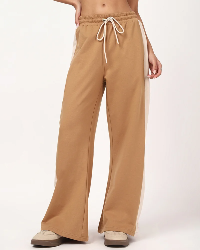 بيواكوف بنطلون رياضي واسع الساق للنساء بلون بني جملي