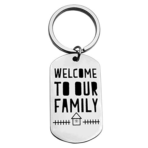 Xiahuyu Daughter-in-Law Gifts Son in Law Keychain Gifts for Welcome to Our Family Keychain Wedding Gift for Daughter in Law from Mother in Law Father in Law - Image 1