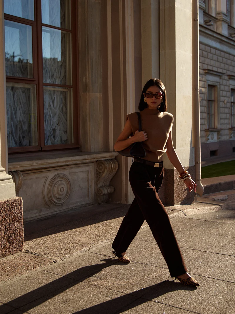 Lichi Velvet trousers with waist pleats