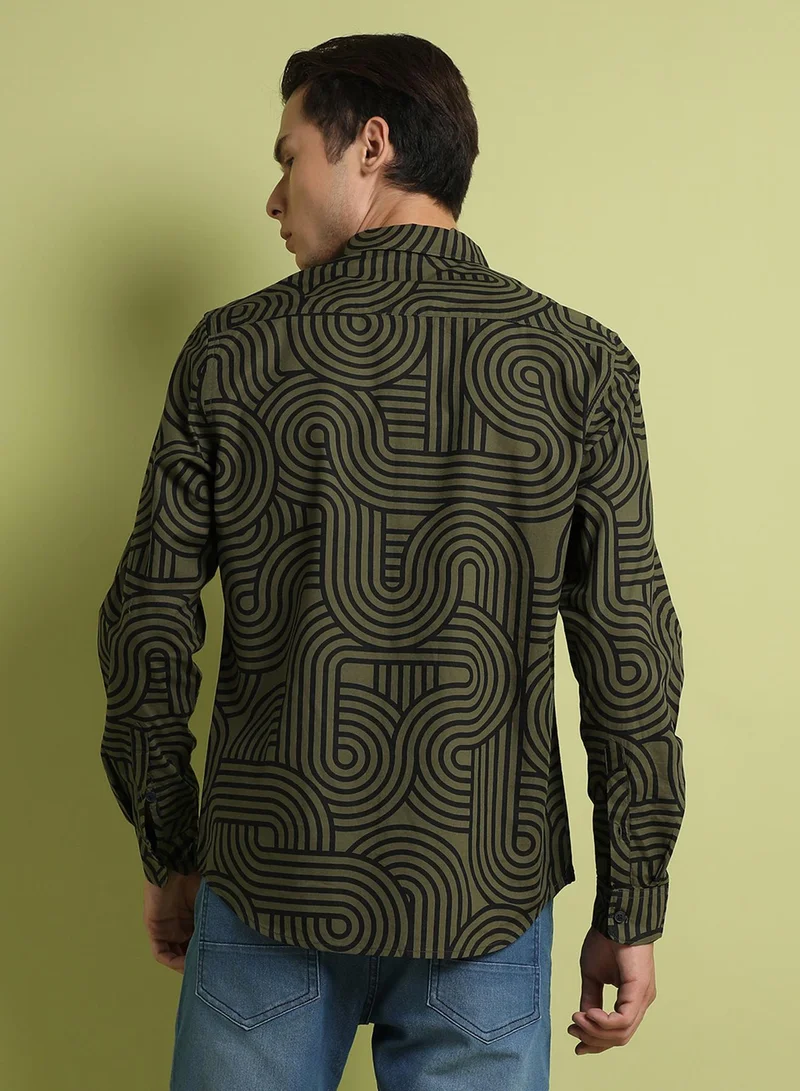Campus Sutra Campus Sutra Men's Olive Green Parallel Swirl Shirt For Everyday Wear | Spread Collar |  Button Closure | Long Sleeve | Cotton Shirt Crafted With Comfort Fit For Everyday Wear