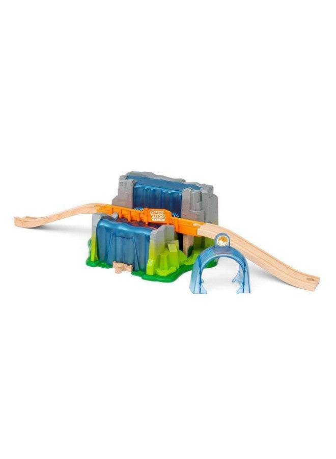 Brio BRIO Smart Tech Sound Waterfall Tunnel - Interactive Train Set Accessory | Enhances Motor Skills | Child-Safe | FSC-Certified Wood Material  - Image 5