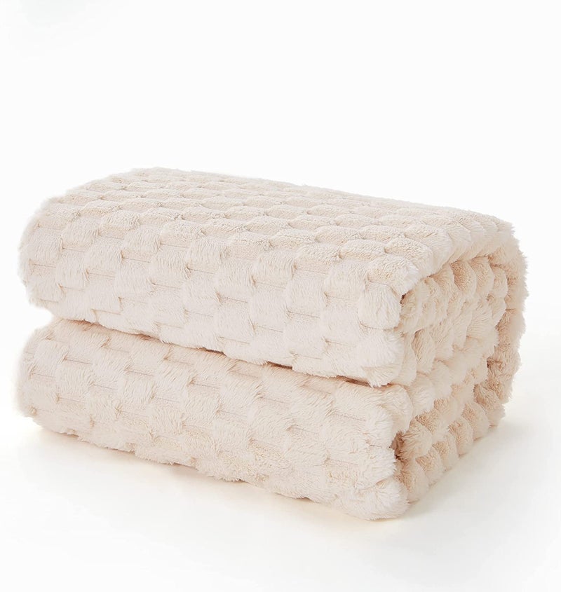 Home-Cloud Microfiber Soft & Fuffy Bath Towel 400 GSM with Hanging Loop| 3X Softer Than Cotton Towels | Highly Absorbent| Perfect for Home, Pool & Gym | Set of 2 (1Bath(140x72cm), 1Face Towel(75x35cm) - Image 5