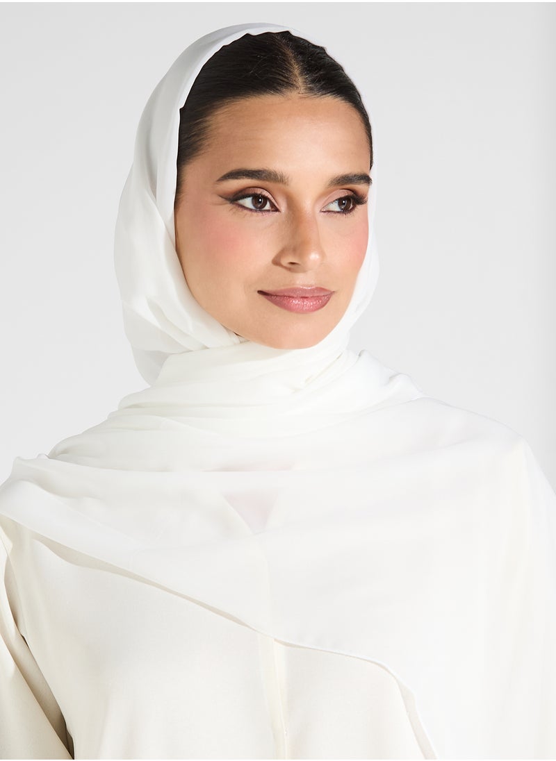 hayas closet - V-Neck Lace Detailed Flared Sleeve Abaya - Image 1