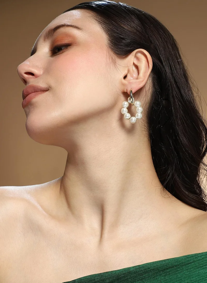 SOHI Women The Mix-N-Match Huggies Hoop Earrings | California  Colour | One-Size | Artificial Pearl Alloy Material | Hinge Closure | Earrings For Casual & Evening Wear