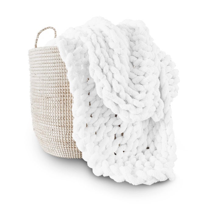 CHUNKY KNIT BLANKET THROW 100 HAND KNIT WITH JUMBO CHENILLE YARN 50X60 BRIGHT WHITE