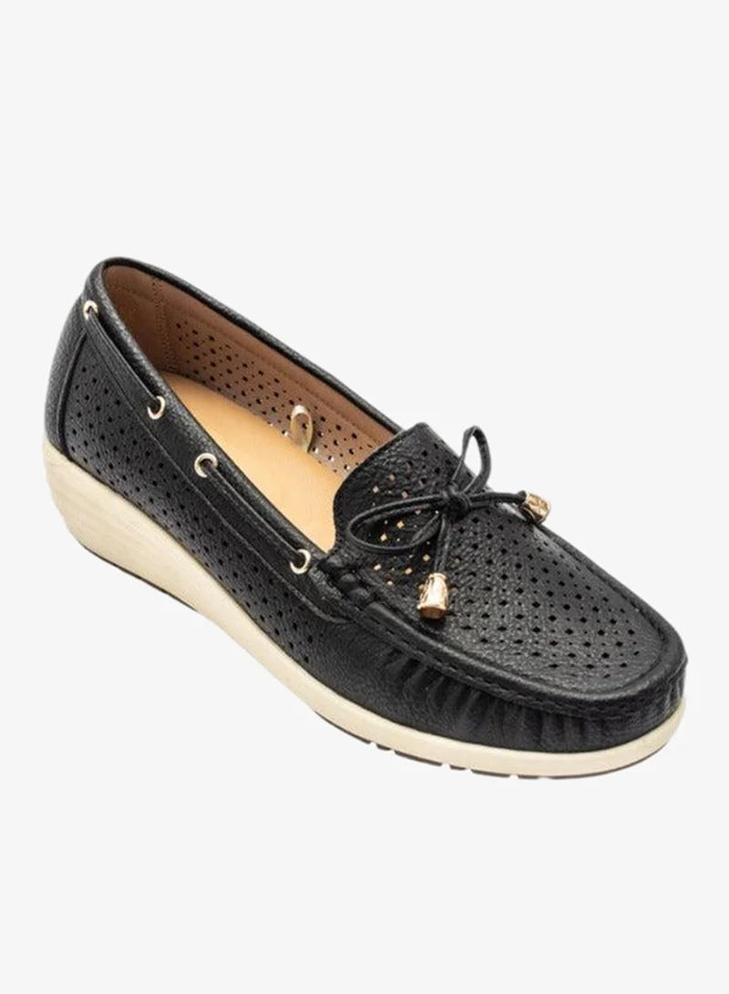 لو كونفورت موكاسين سليب أون بنقشة مع تفاصيل فيونكة