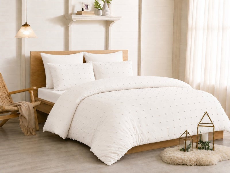 HOMETOPIA Luxury King Size 6-Piece Comforter Set 264×229 cm – Embossed Fabric, Ultra Soft & Breathable Fabric, Comfortable, All-Season Use, Premium Quality, Ideal for AC Rooms & Home Use in Saudi Arabia. - Image 4