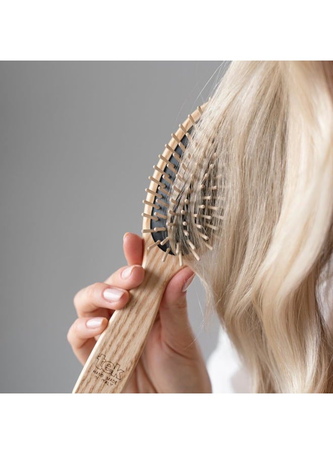 Tek big oval hairbrush in ash wood with short pins - Image 2