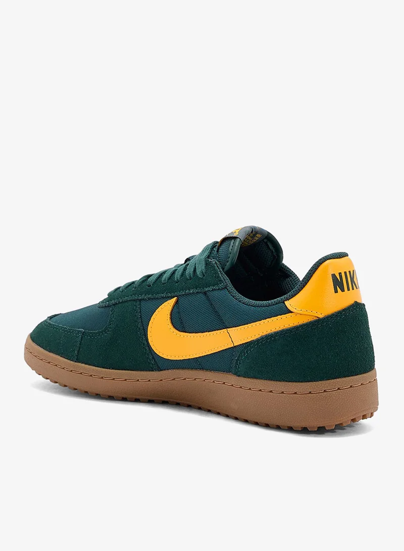 نايكي فيلد جنرال