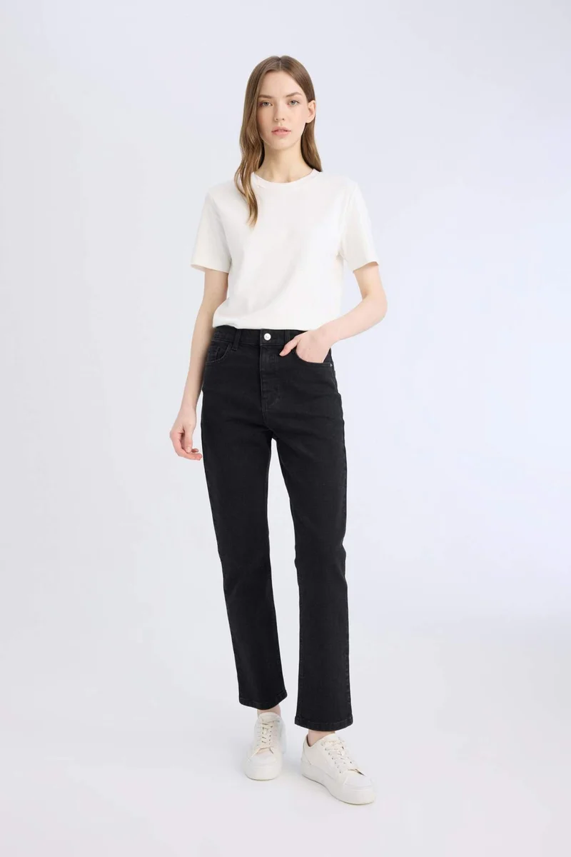 ديفاكتو Mary Vintage Straight Fit High Waist Straight Leg Long Jeans