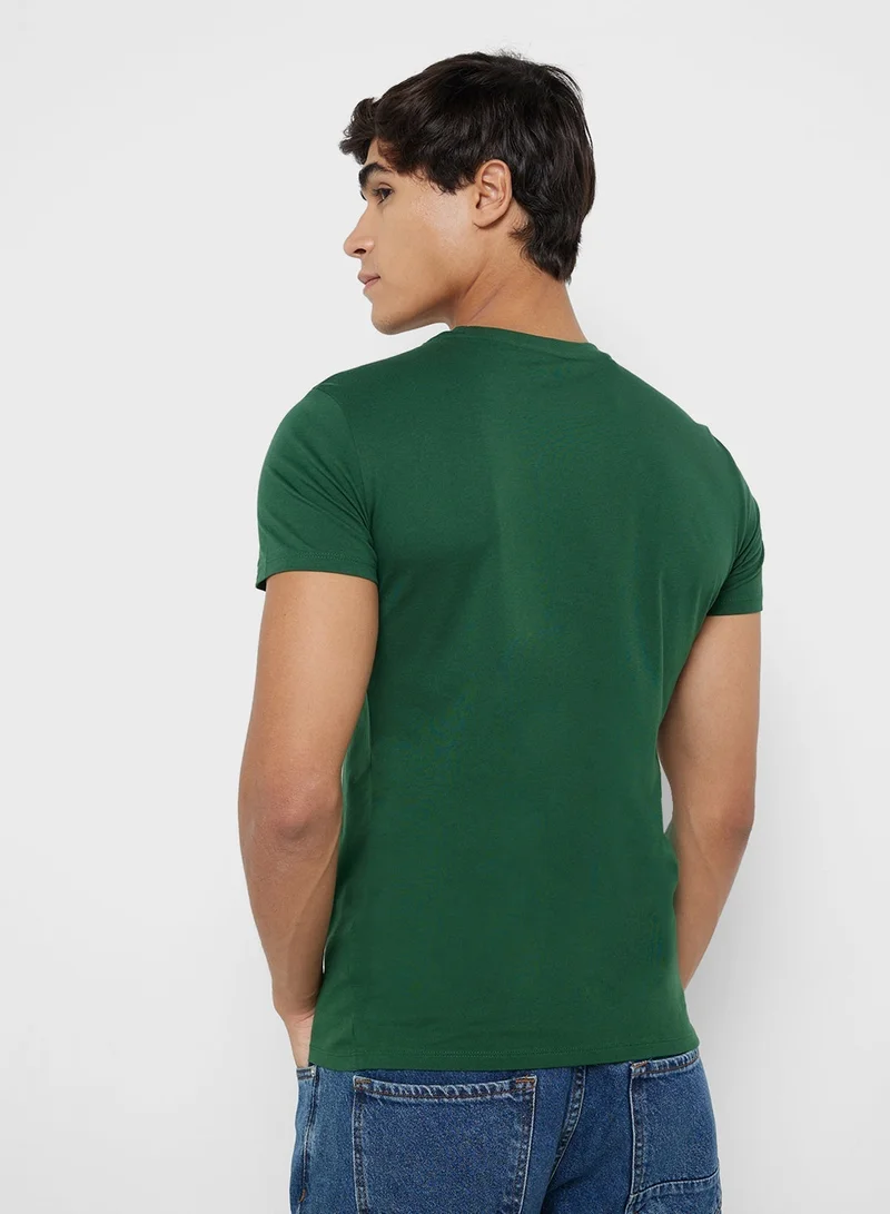 LACOSTE Essential Chest Logo T-Shirt