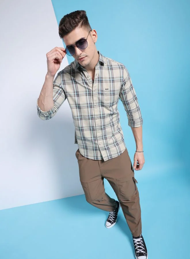 The Indian Garage Co Men Slim Fit Checkered Full Sleeves Cutaway Collar Casual Shirt