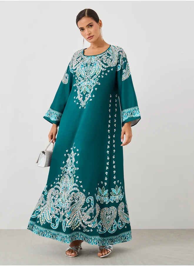 أميرة Amirah Paisley Placement Print Round Neck Jalabiya