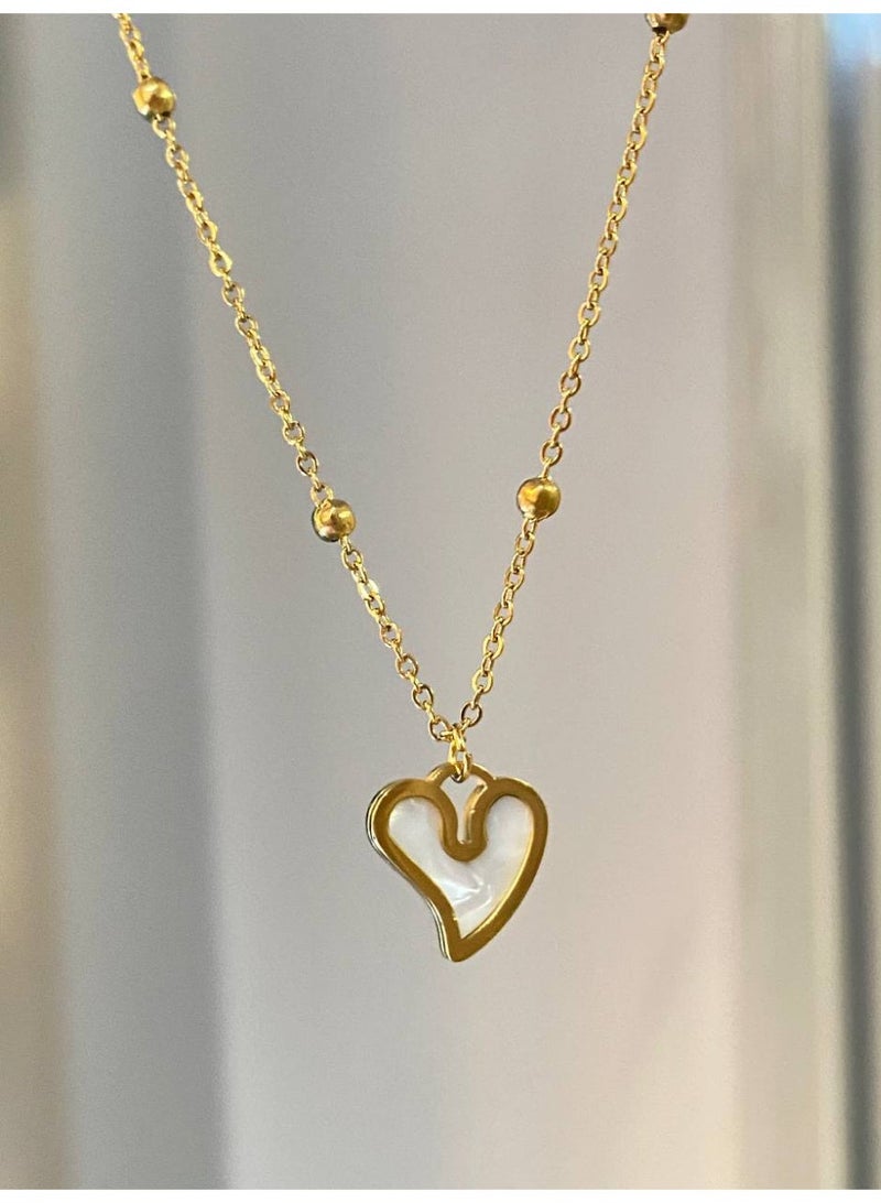 قلادة القلب البيضاوي المنقوش - Image 2