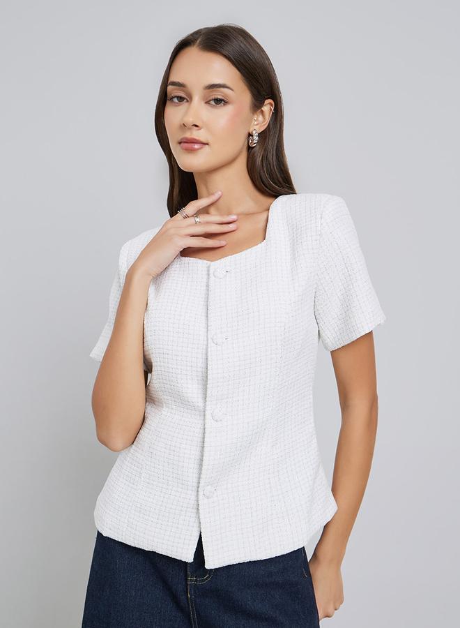 ستايلي بلوزة بمظهر تويد وأزرار مع أكمام قصيرة - Image 3