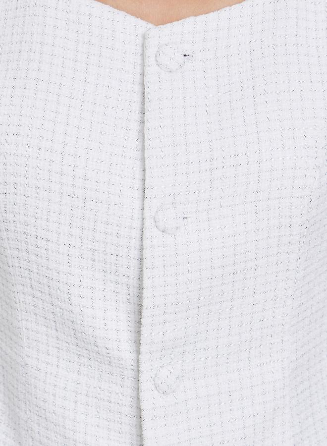 ستايلي بلوزة بمظهر تويد وأزرار مع أكمام قصيرة - Image 4