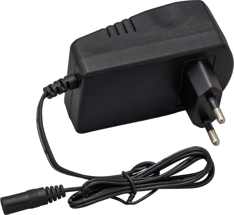 ايليتس Powermaster PM-18745 3 Volt - 12 Volt - 3 Ampere Multi-End Adjustable Step Adapter (Lisinya)