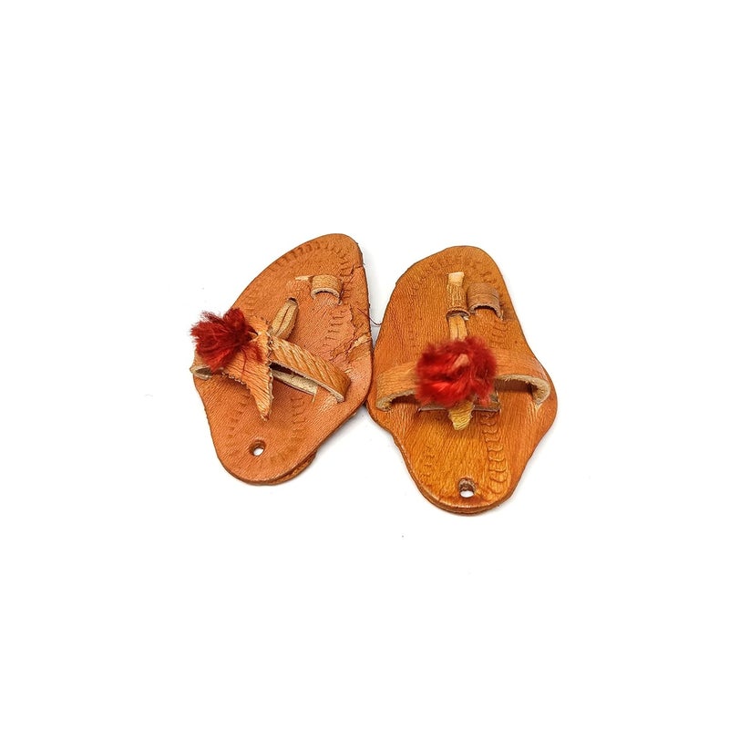 Qwick Click Leather Small Sandal (Kolhapuri Chappal) Wall & Door Hanging Nazar Battu - Evil Eye Protector - Nazar Suraksha Kawach for Home, Office & Shop Set of 2 (W4xH8 Inch) - Image 1