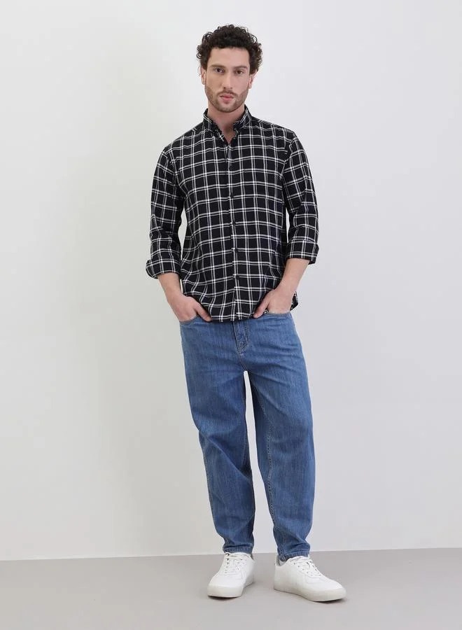 ستايلي قميص بنقشة مربعات بقصة عادية وياقة مفتوحة