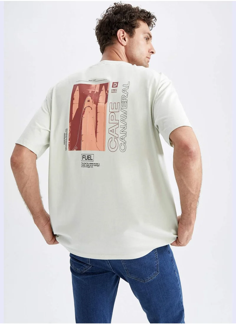 ديفاكتو Oversized Short Sleeve Discovery Print T-Shirt