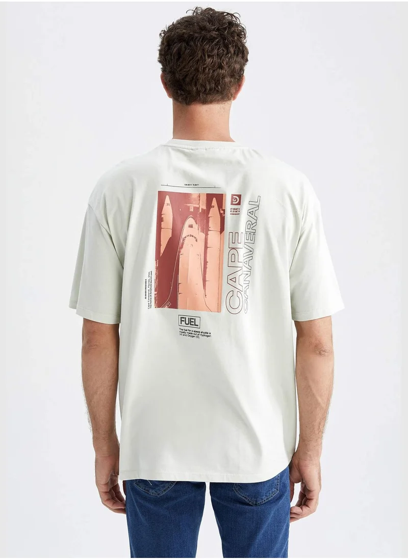 ديفاكتو Oversized Short Sleeve Discovery Print T-Shirt