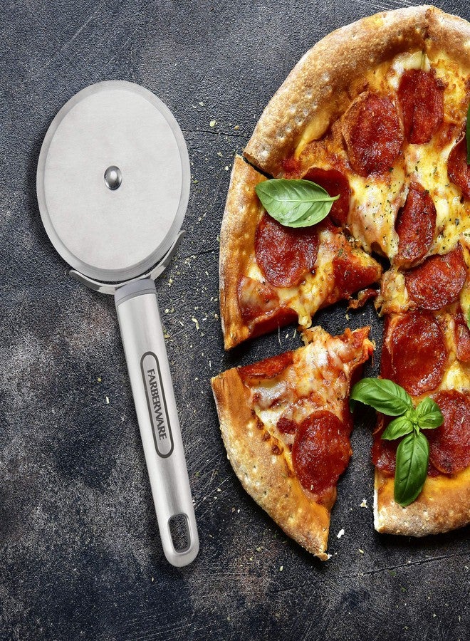 فاربرواير عجلة تقطيع البيتزا الاحترافية من فاربروير، مصنوعة من الفولاذ المقاوم للصدأ، بمقبض ناعم ومريح، لتقطيع البيتزا والحلويات وغيرها، آمنة للغسل في غسالة الأطباق، مزودة بفتحة للتعليق لسهولة التخزين، مقاس 8.5 بوصة، لون رمادي - Image 3