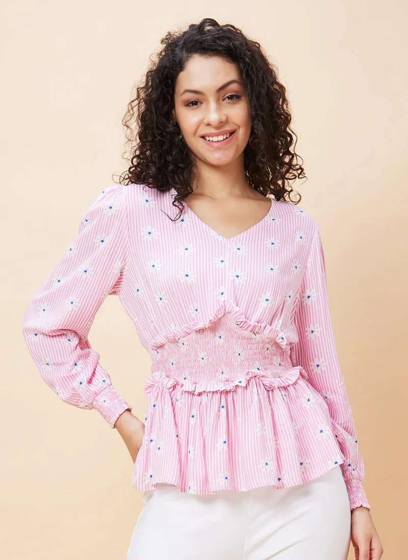 جلو باص بلوزة نسائية مخططة بأكمام سموك وخصر مزموم من جلوبس