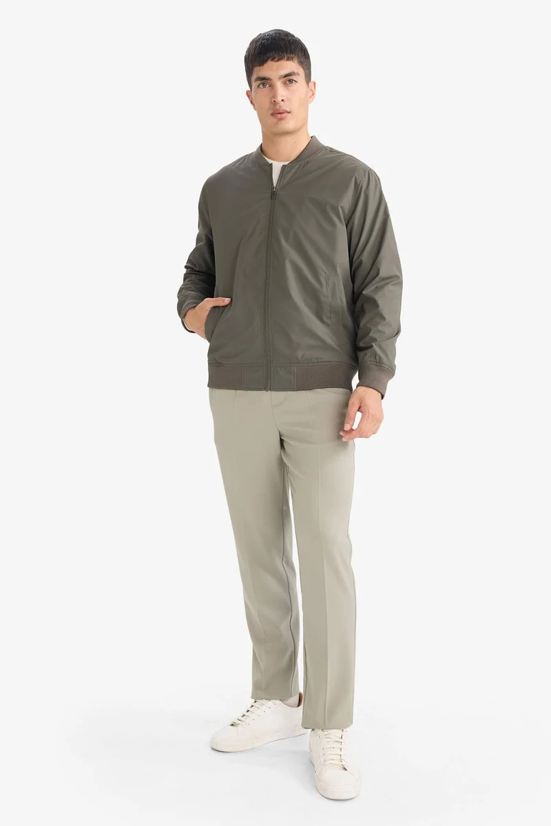 ديفاكتو Slim Fit College Collar Bomber Waterproof Jacket