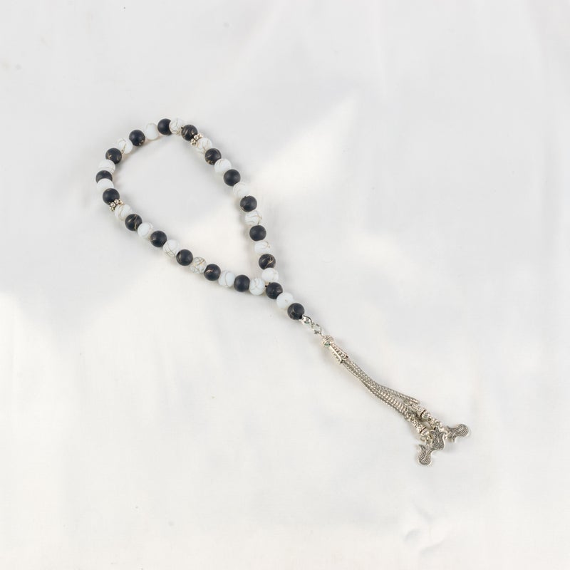 سبحة من حجر المرمر الأسود والأبيض المدهب  من 33 حبة - Image 1