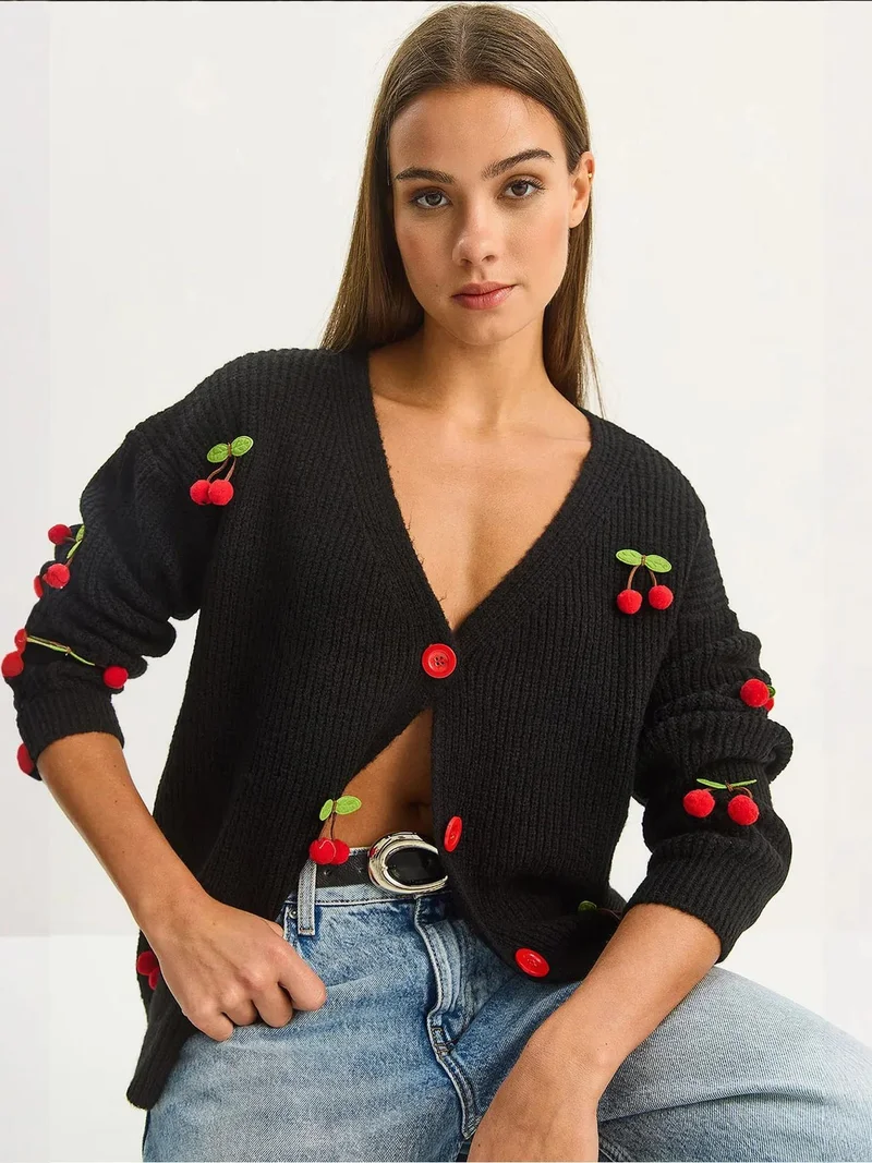 LUCCI V-Neck Fruit Embroidered Knitwear Cardigan