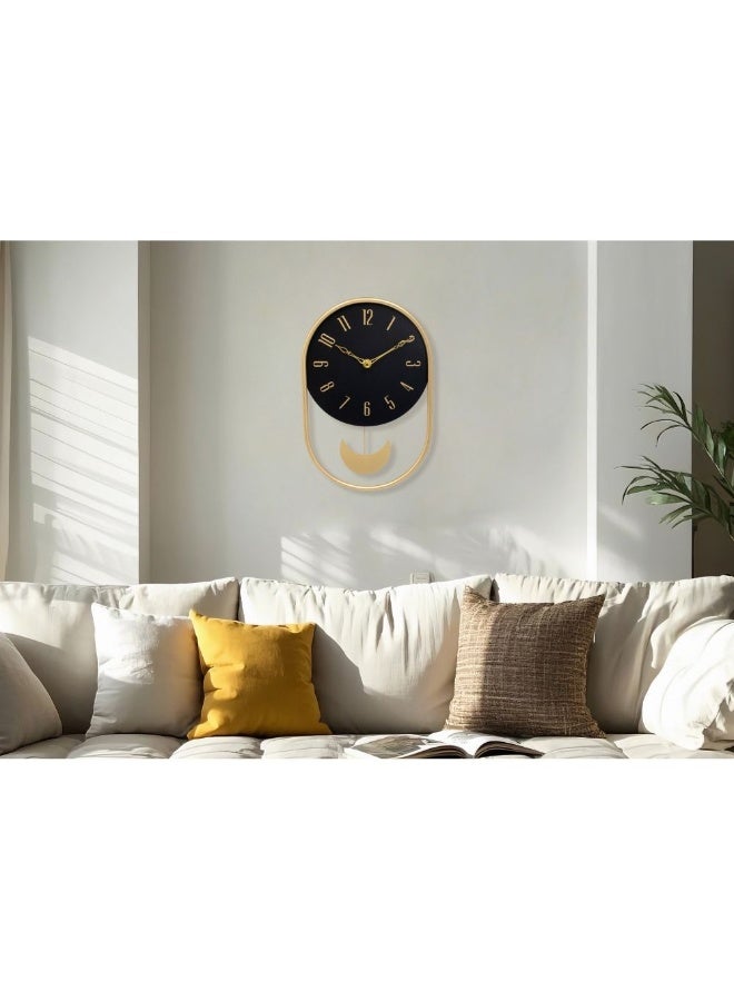 DANUBE HOME ساعة حائط pendulum المعدنية من كامبريدج - ساعة زخرفية أنيقة على الطراز القديم مع بندول متحرك، مثالية لغرفة المعيشة، المكتب وديكور المنزل الكلاسيكي L20 x W3.8 x H31 سم - Image 5