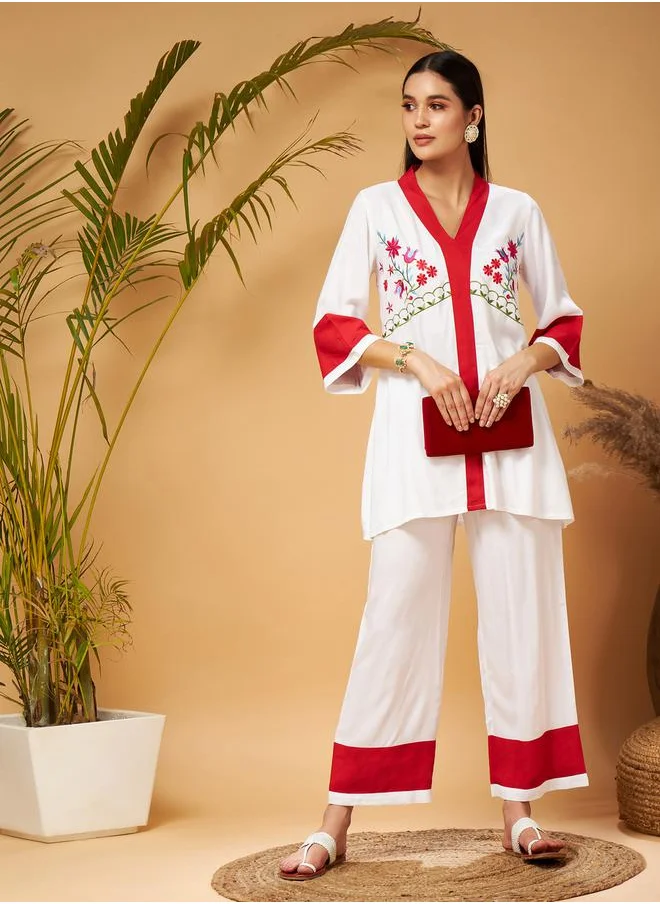 ساسافراس Floral Embroidered Contrast Hem Top & Straight Leg Pants Co-Ord by Styli
