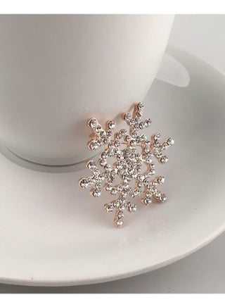 Distinctive and elegant unisex pin brooch with ice crystal design encrusted with sparkling crystals - pzsku/ZD118C9BB30756F8993ECZ/45/_/1672667490/dfb14814-4540-4ace-8a1e-17d861a45c66