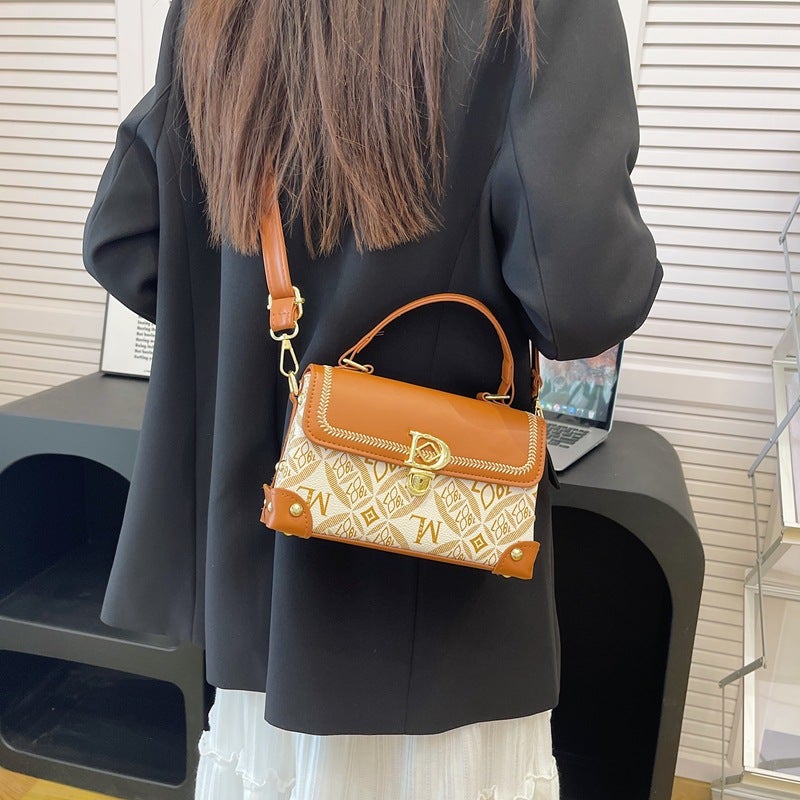 New Embroidered Casual High-Value Small Square Bag Magnetic Buckle Pattern Shoulder Bag New Women'S Crossbody - Image 3