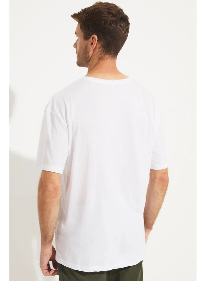 JUNE June Men Oversize Basic Crew Neck Tshirt White