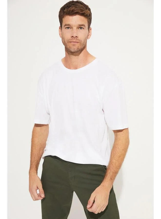 JUNE June Men Oversize Basic Crew Neck Tshirt White