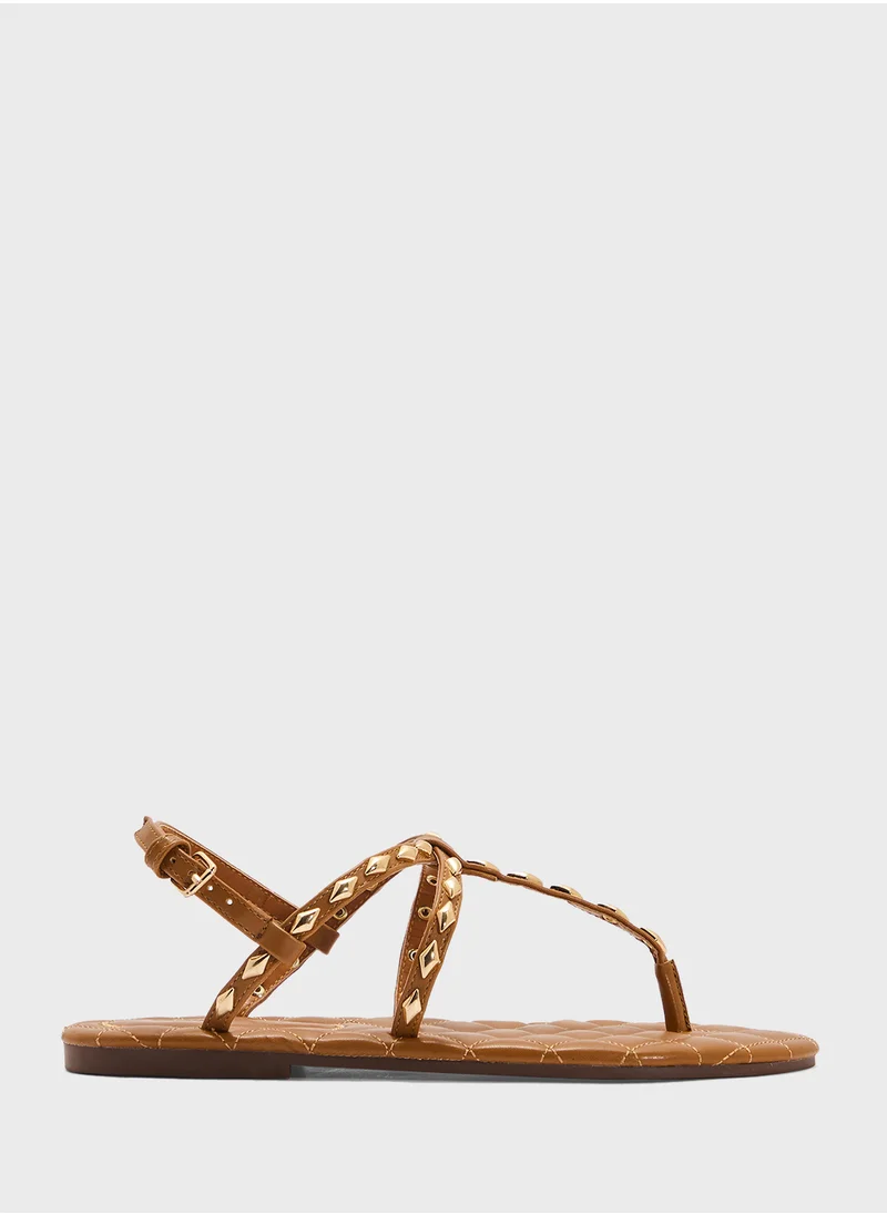 جينجر Studded Thong Sandal
