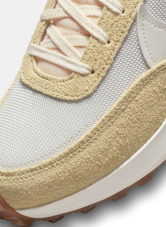 Nike Wmns Nike Waffle Debut Vntg  - Image 3