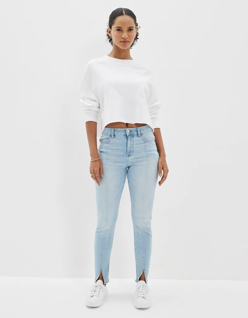 امريكان ايجل جينز ضيق عالي الخصر بتصميم منحني للمستوى التالي