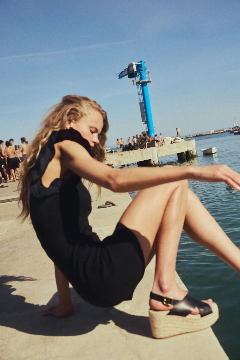 H&M Frill-trimmed jersey dress