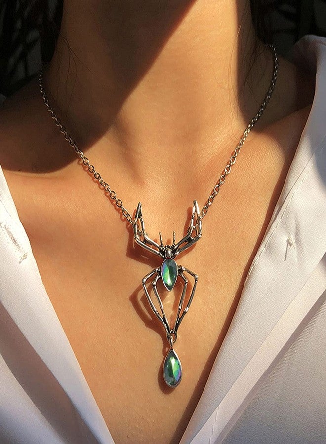 MIFYNN Vintage Gothic Spider Necklace Halloween Crystal Spider Pendant Necklace Punk Style Reptile Animal Jewelry for Woman (Black) - Image 2