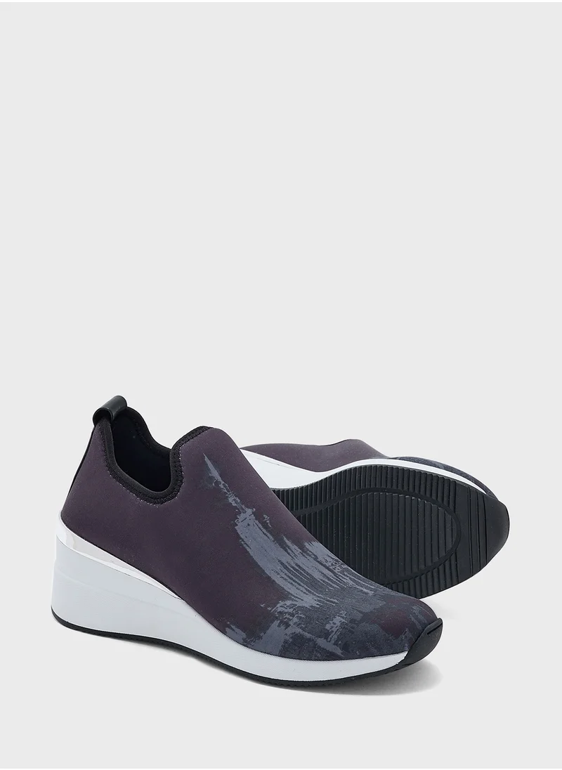 دكني Parks Skyline Slip On Wedge Sneaker